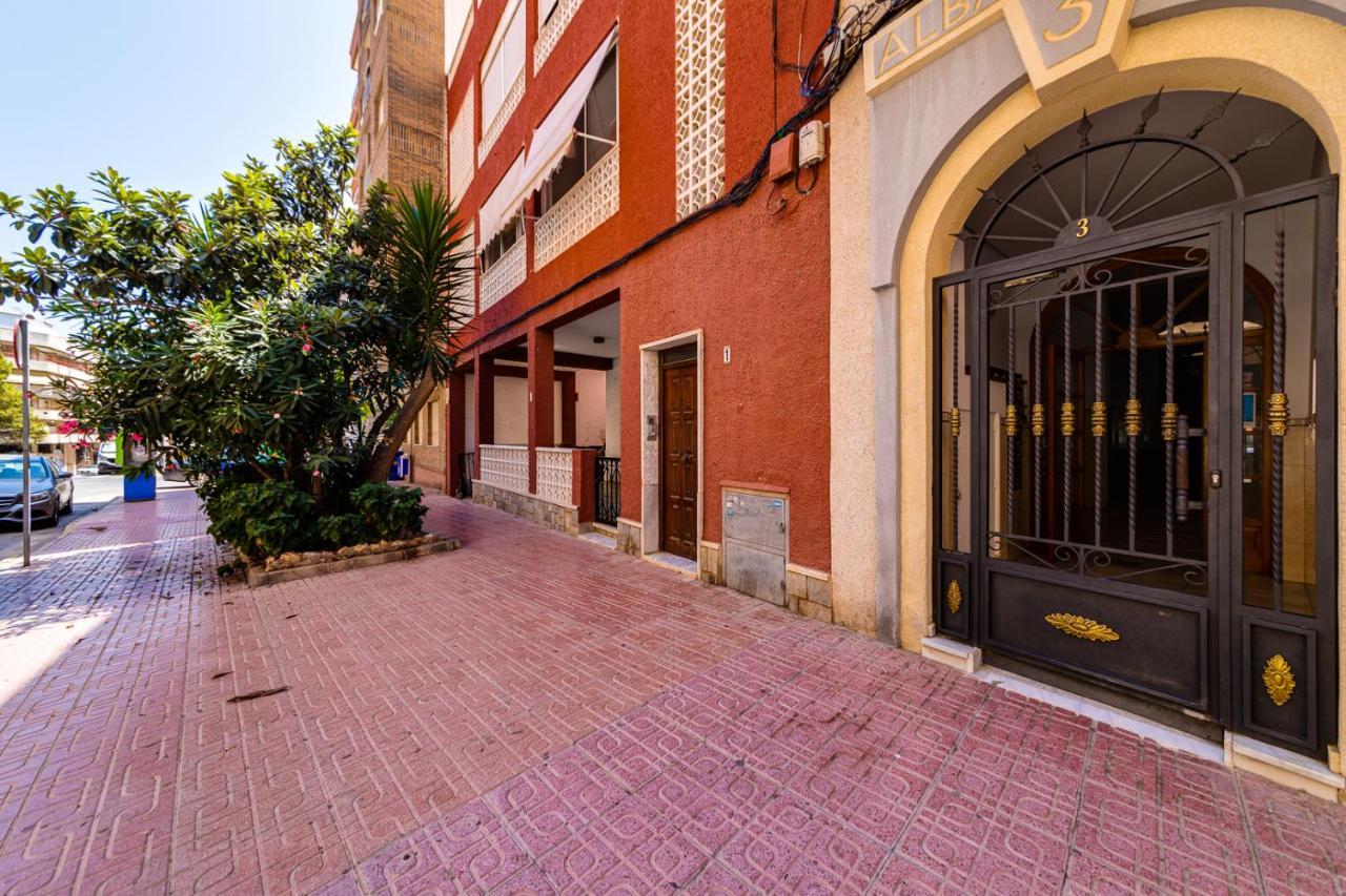 Apartment Studio Relax Torrevieja Exterior photo