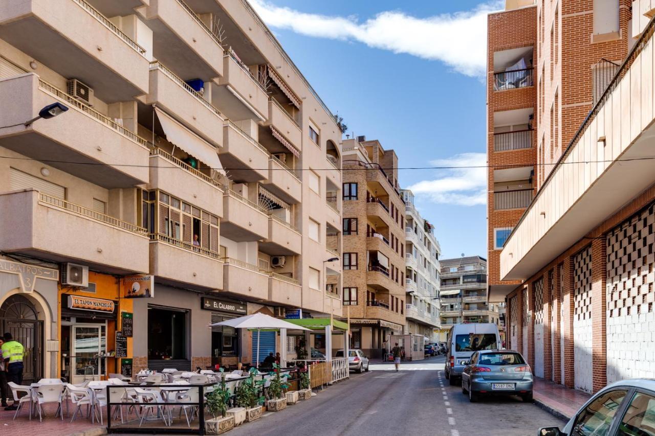 Apartment Studio Relax Torrevieja Exterior photo